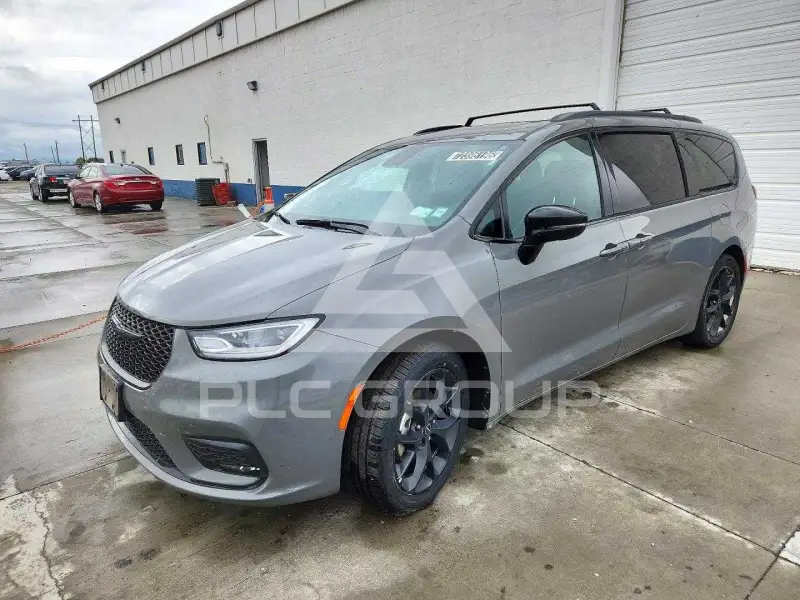 2025 Chrysler PACIFICA photo