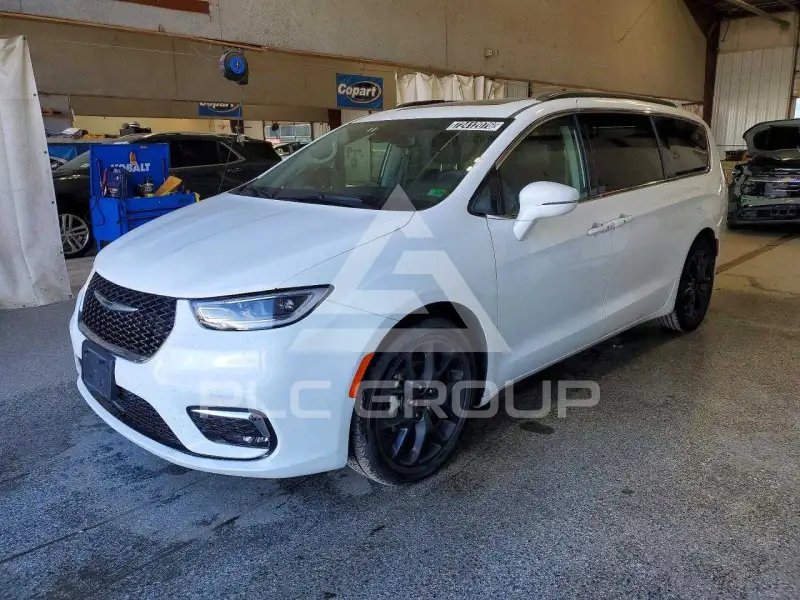 2025 Chrysler PACIFICA photo