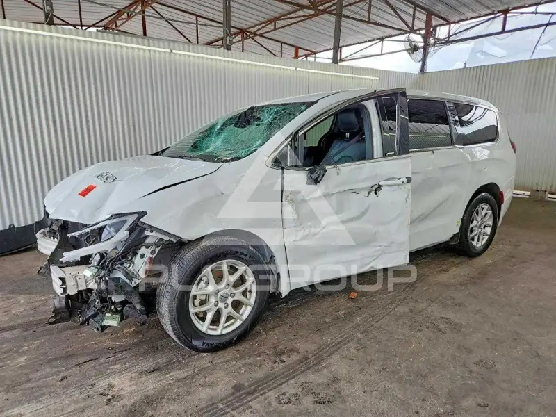 2025 Chrysler PACIFICA photo