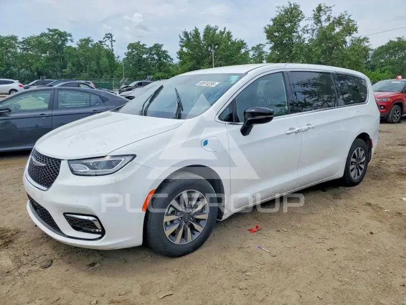 2025 Chrysler PACIFICA photo