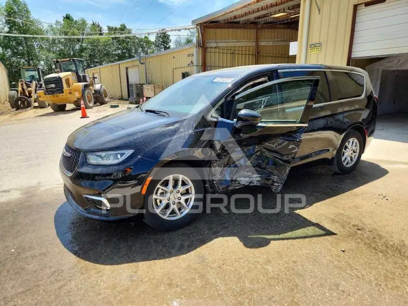 2025 Chrysler PACIFICA photo
