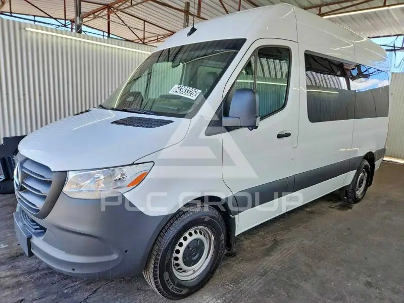 2025 Mercedes Benz Sprinter photo