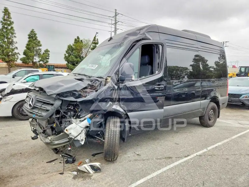 2025 Mercedes Benz Sprinter photo