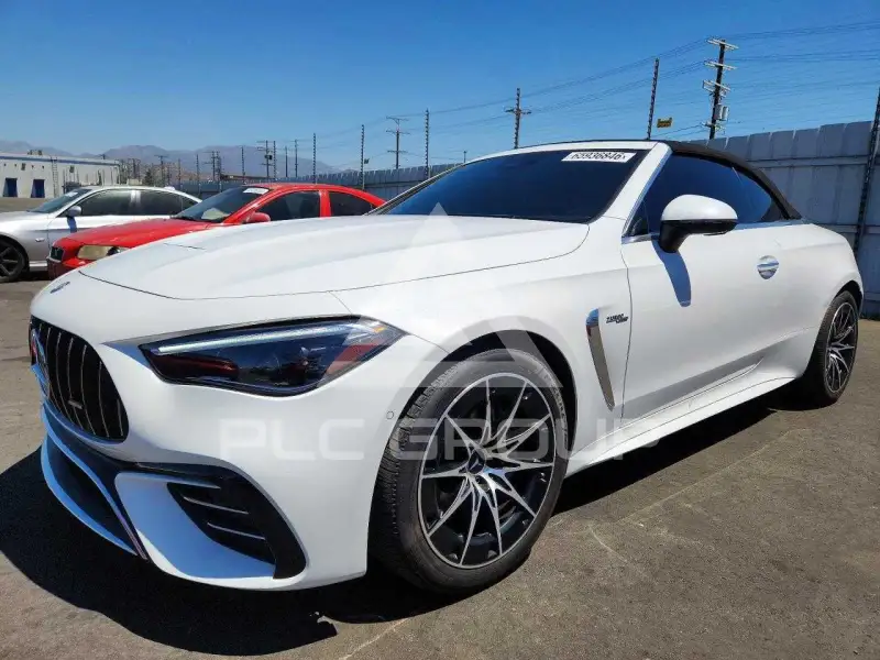 2025 Mercedes Benz  photo
