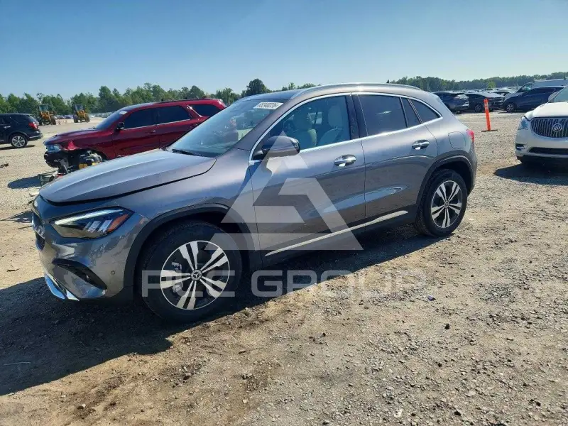 2025 Mercedes Benz GLA-Class фото