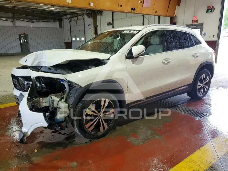 2025 Mercedes Benz GLA-Class фото
