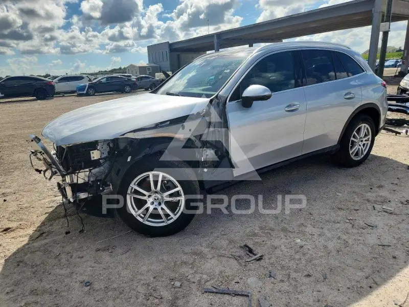 2025 Mercedes Benz GLC-Class фото