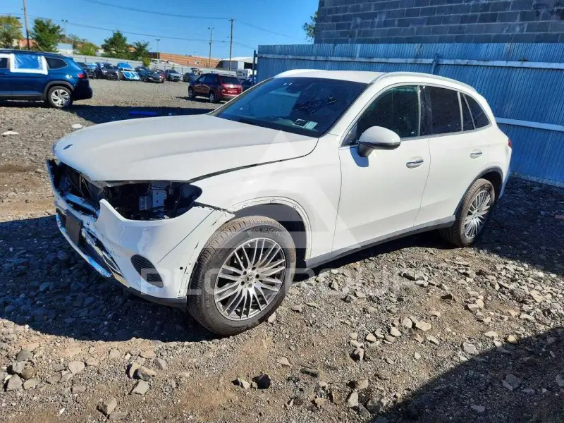 2025 Mercedes Benz GLC-Class фото