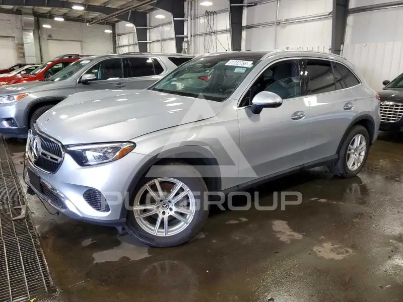 2025 Mercedes Benz GLC-Class photo