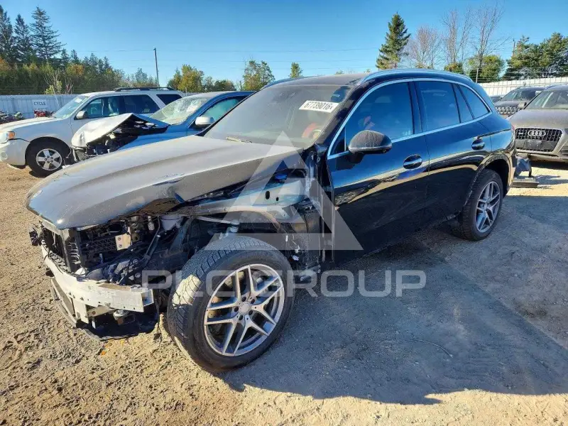 2025 Mercedes Benz GLC-Class photo