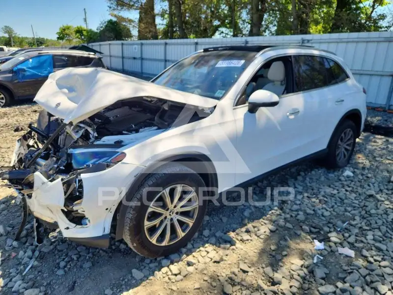 2025 Mercedes Benz GLC-Class фото