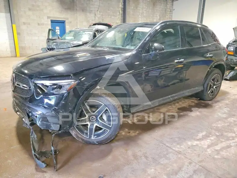 2025 Mercedes Benz GLC-Class фото