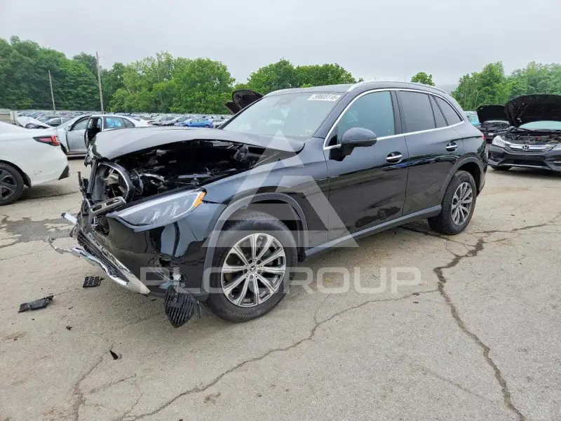2025 Mercedes Benz GLC-Class фото