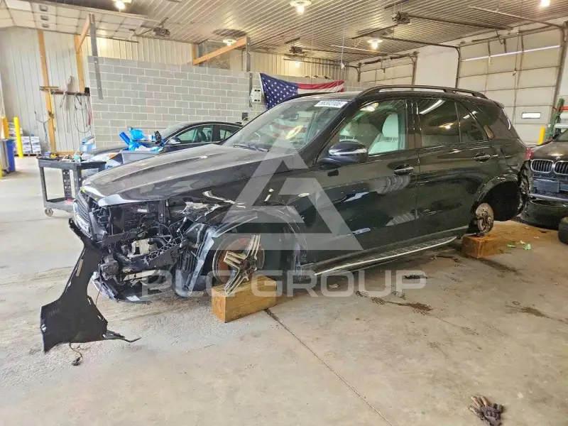 2025 Mercedes Benz GLE-Class photo
