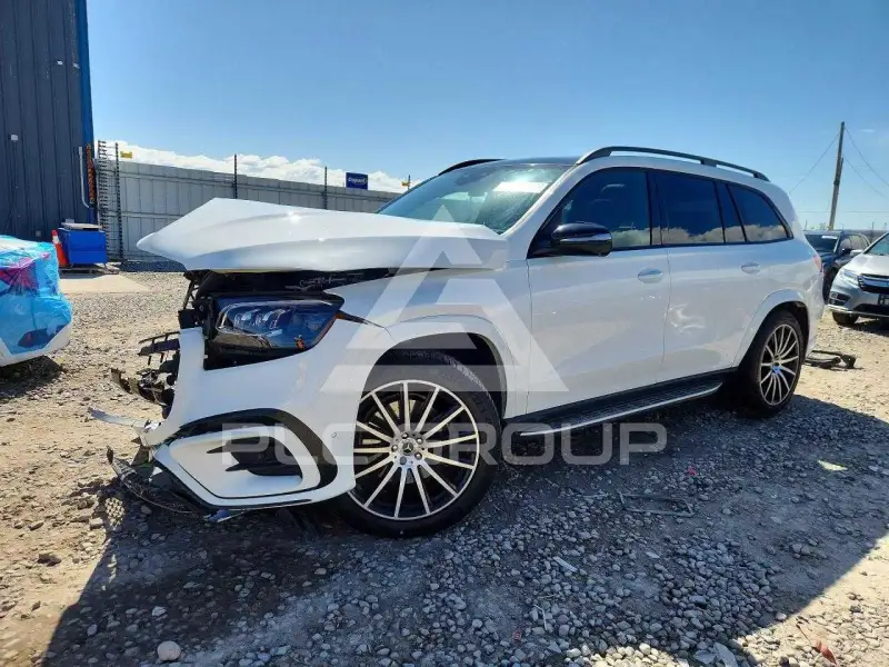 2025 Mercedes Benz GLS-Class photo