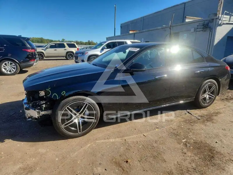 2025 Mercedes Benz E-Class фото
