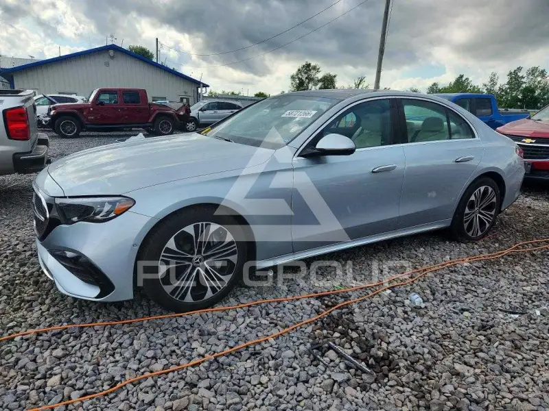 2025 Mercedes Benz E-Class photo