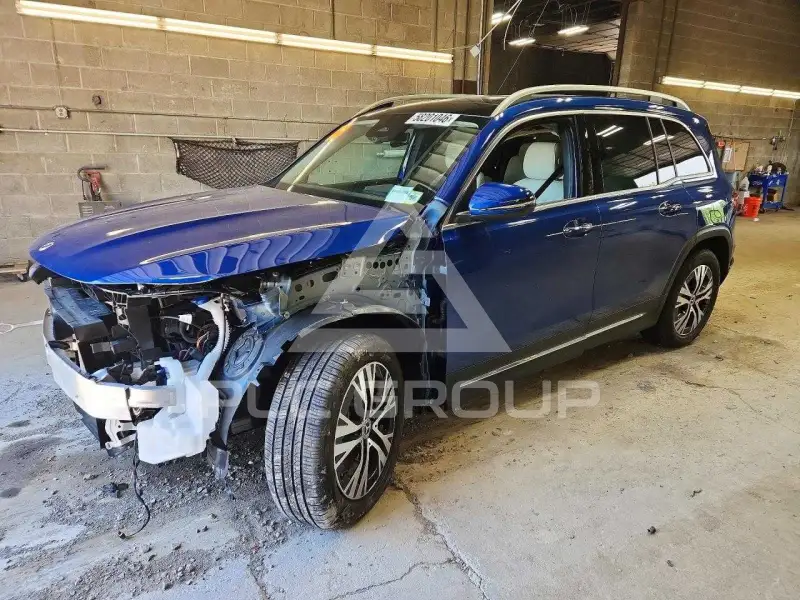 2025 Mercedes Benz GLB фото
