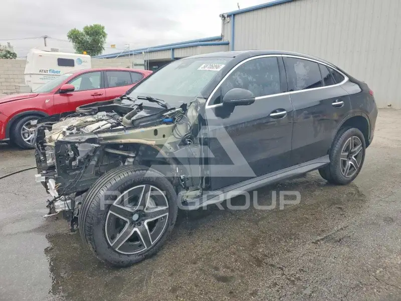 2025 Mercedes Benz GLC-Class photo