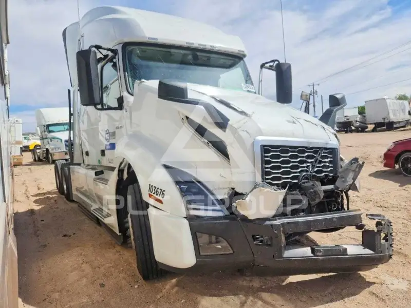 2025 Volvo VNL photo