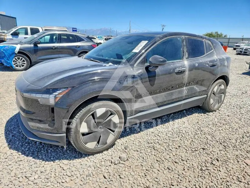2025 Volvo  фото