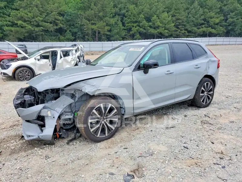 2025 Volvo XC60 фото