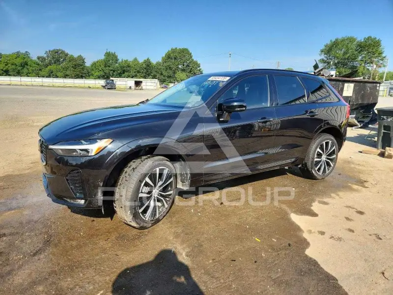 2025 Volvo XC60 фото
