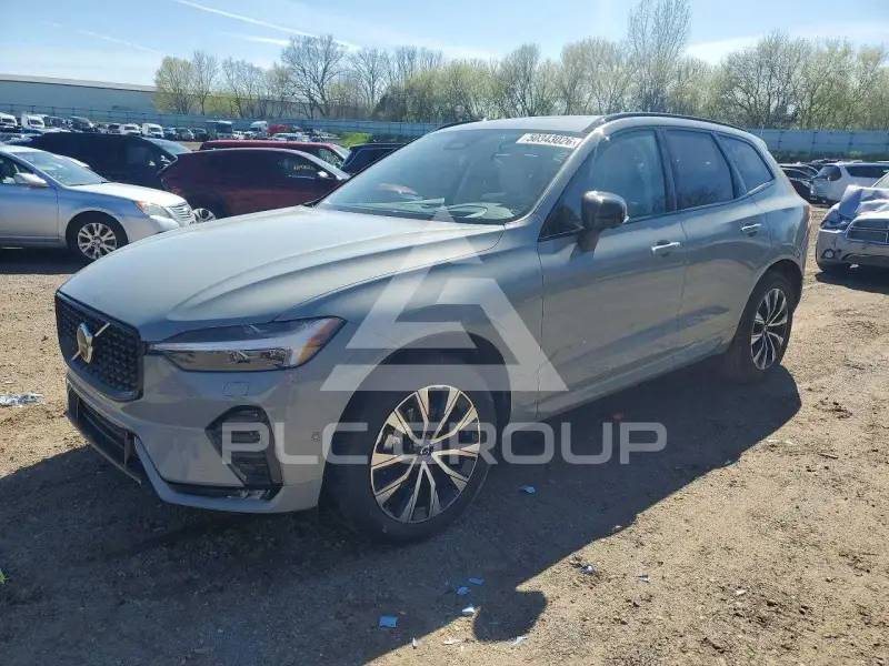 2025 Volvo XC60 photo