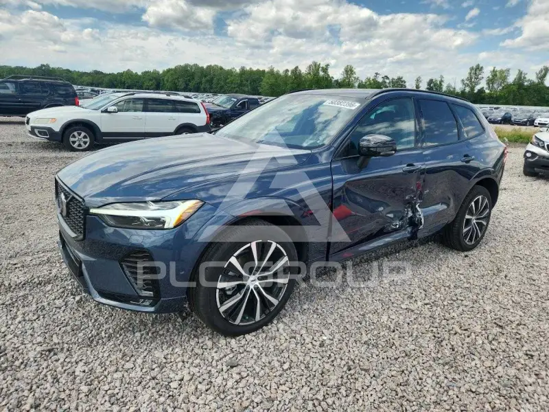 2025 Volvo XC60 photo