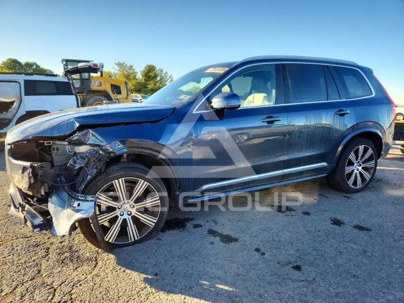 2025 Volvo XC90 фото
