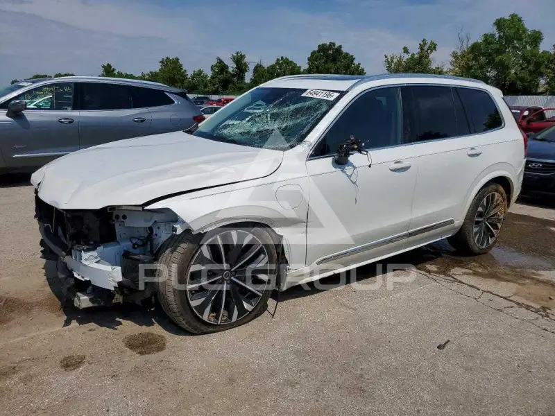 2025 Volvo XC90 фото