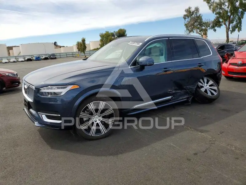 2025 Volvo XC90 фото