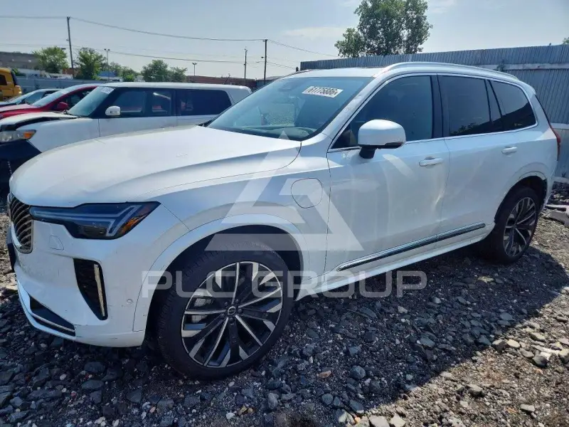 2025 Volvo XC90 фото