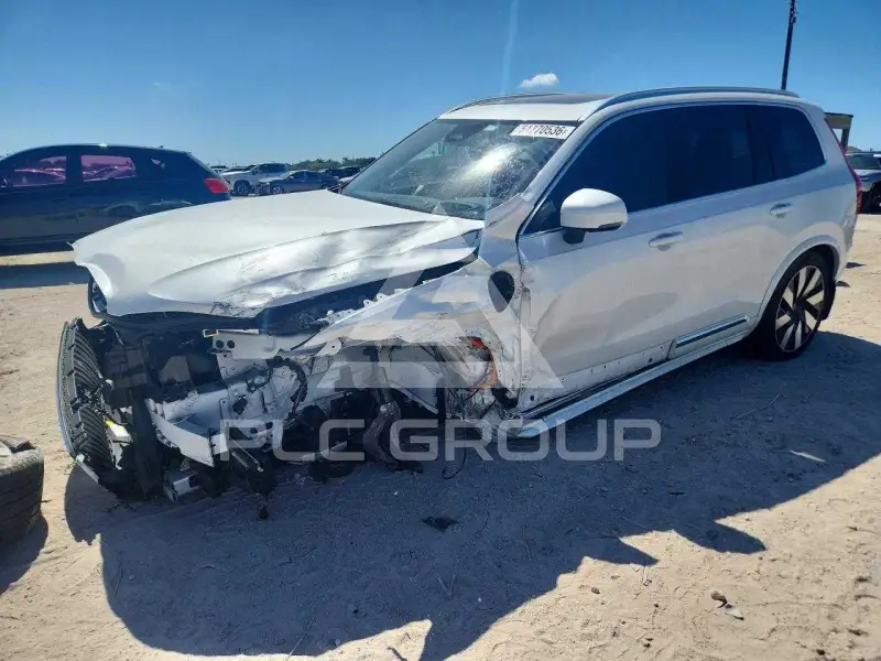2025 Volvo XC90 фото