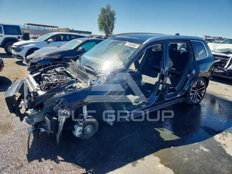 2025 Volvo XC90 фото