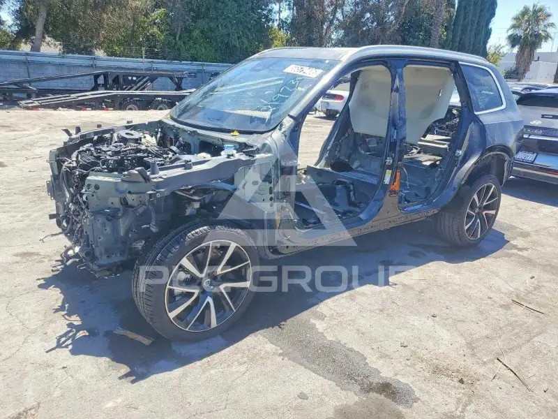 2025 Volvo XC90 фото