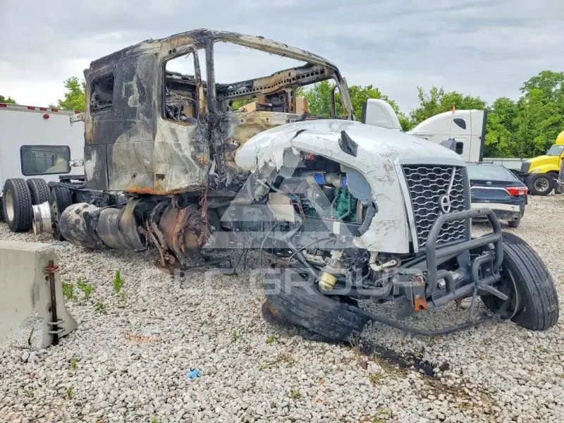 2025 Volvo VNL photo