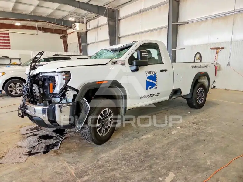 2025 GMC Sierra photo