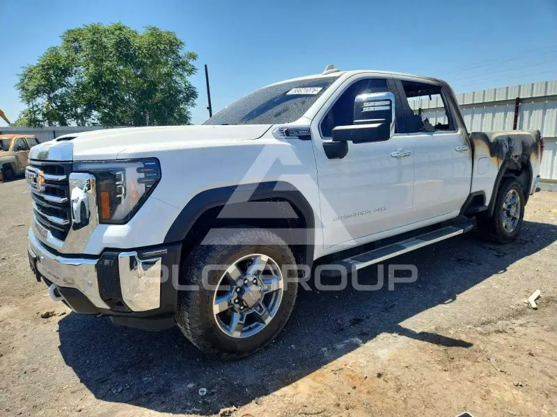 2025 GMC Sierra photo