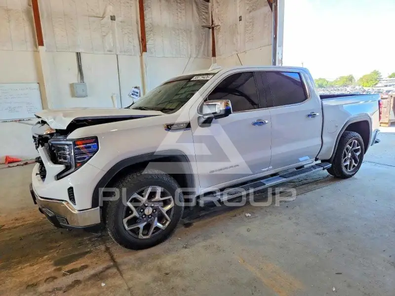 2025 GMC Sierra photo