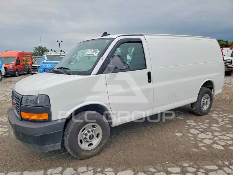 2025 GMC Savana photo