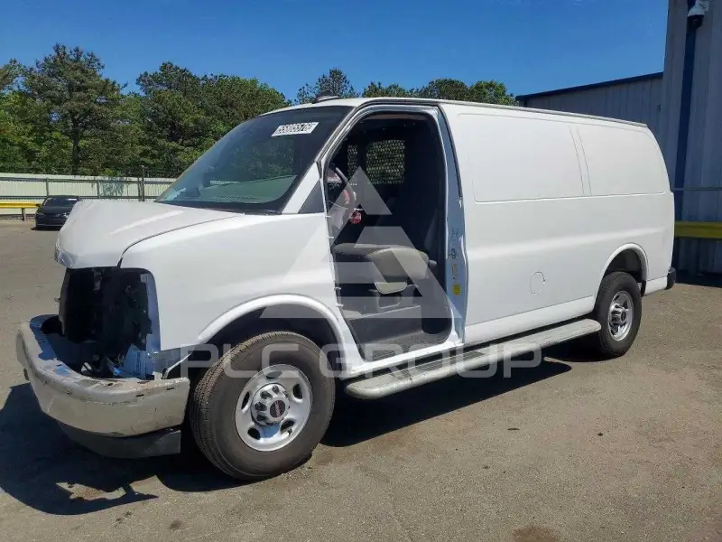 2025 GMC Savana фото
