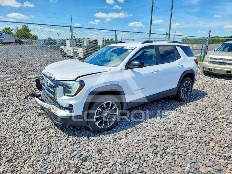 2025 GMC TERRAIN photo