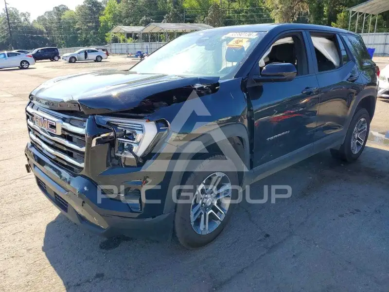 2025 GMC TERRAIN photo