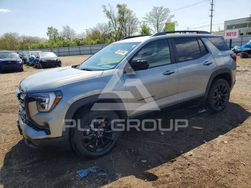 2025 GMC TERRAIN photo