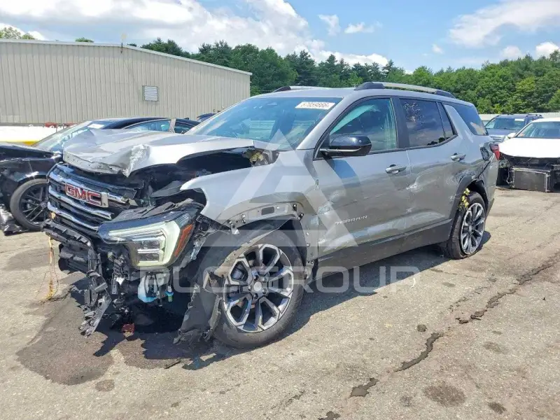 2025 GMC TERRAIN photo