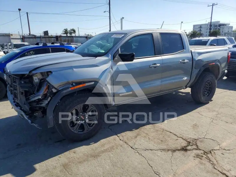 2025 GMC CANYON photo