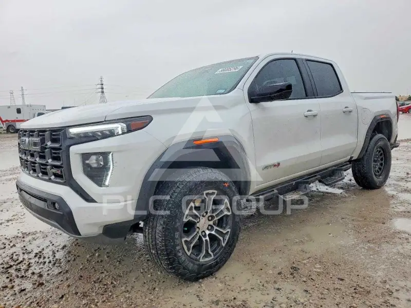 2025 GMC CANYON photo