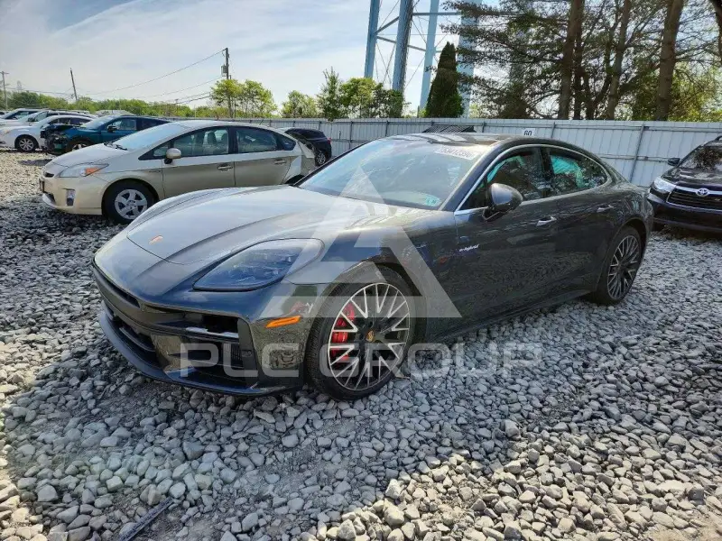 2025 Porsche Panamera фото