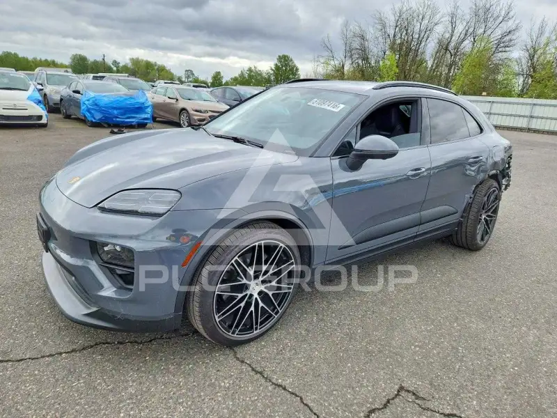 2025 Porsche MACAN фото